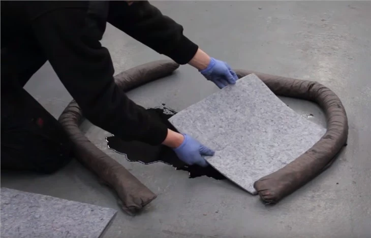 Oil Absorbent Pad With Dimples And Perforated factory